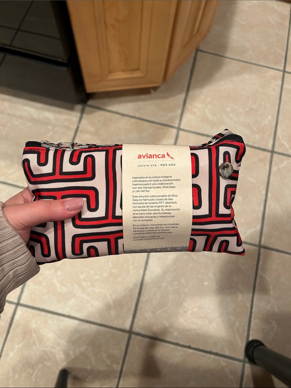 Avianca Red & Black Geo Pattern Travel case